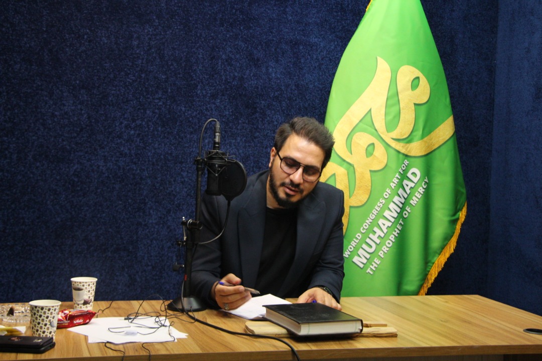 دبیرکل کنگره محمد (ص) پیامبر رحمت در آیینه ادب و هنر: تهیه مجموعه طنین تابناک در کنگره  محمد (ص) پیامبر رحمت آغاز شد
